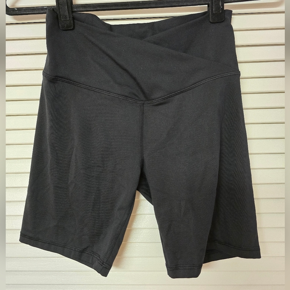 SO - Black The Sporty Mid Rise Bike Shorts